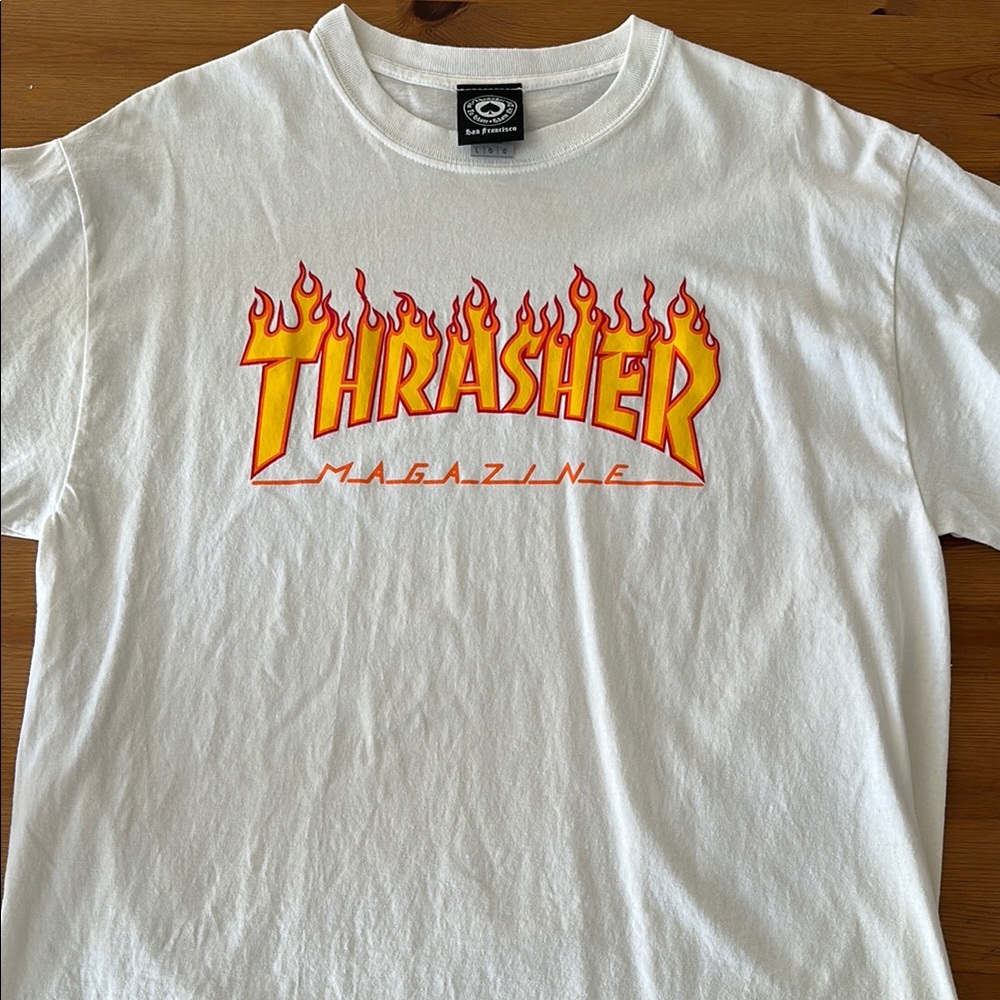 Thrasher Flame Classic Tshirt - Large 🔥